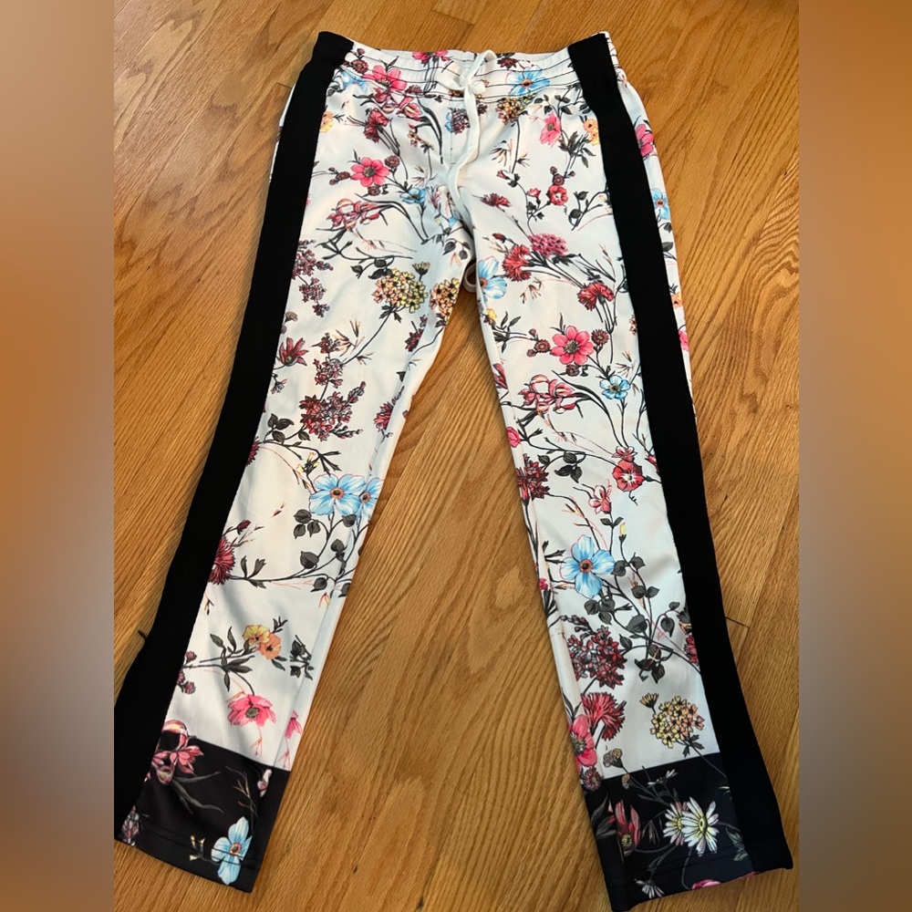 - Pam & Gela floral pants